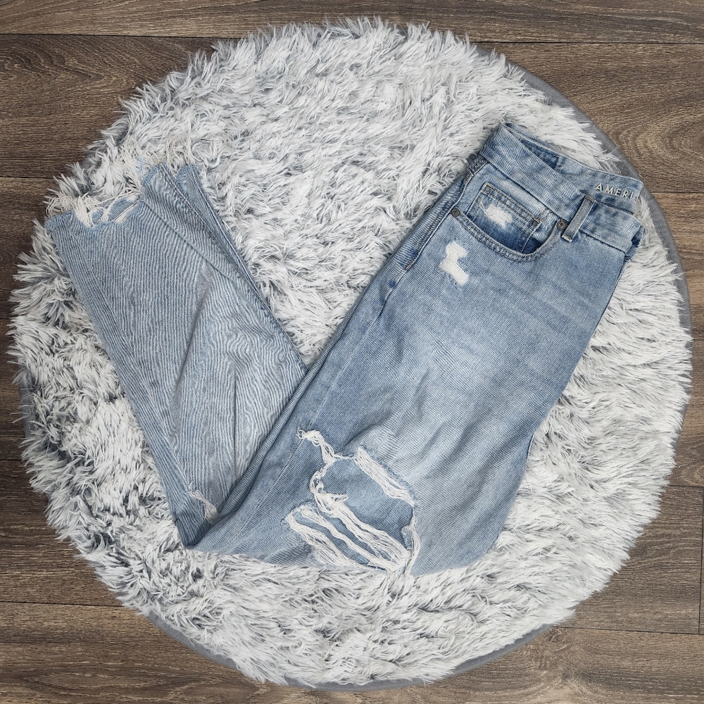 American Eagle Curvy Mom Jeans